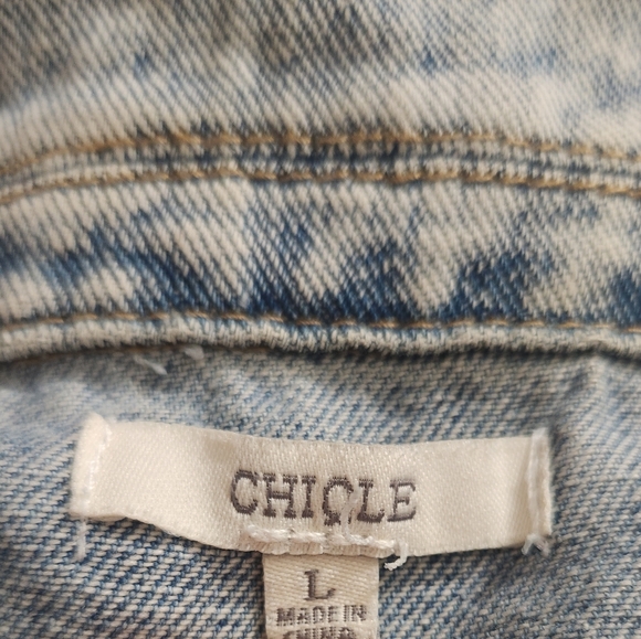 Chiqle Jeans Top size Large - Picture 4 of 11